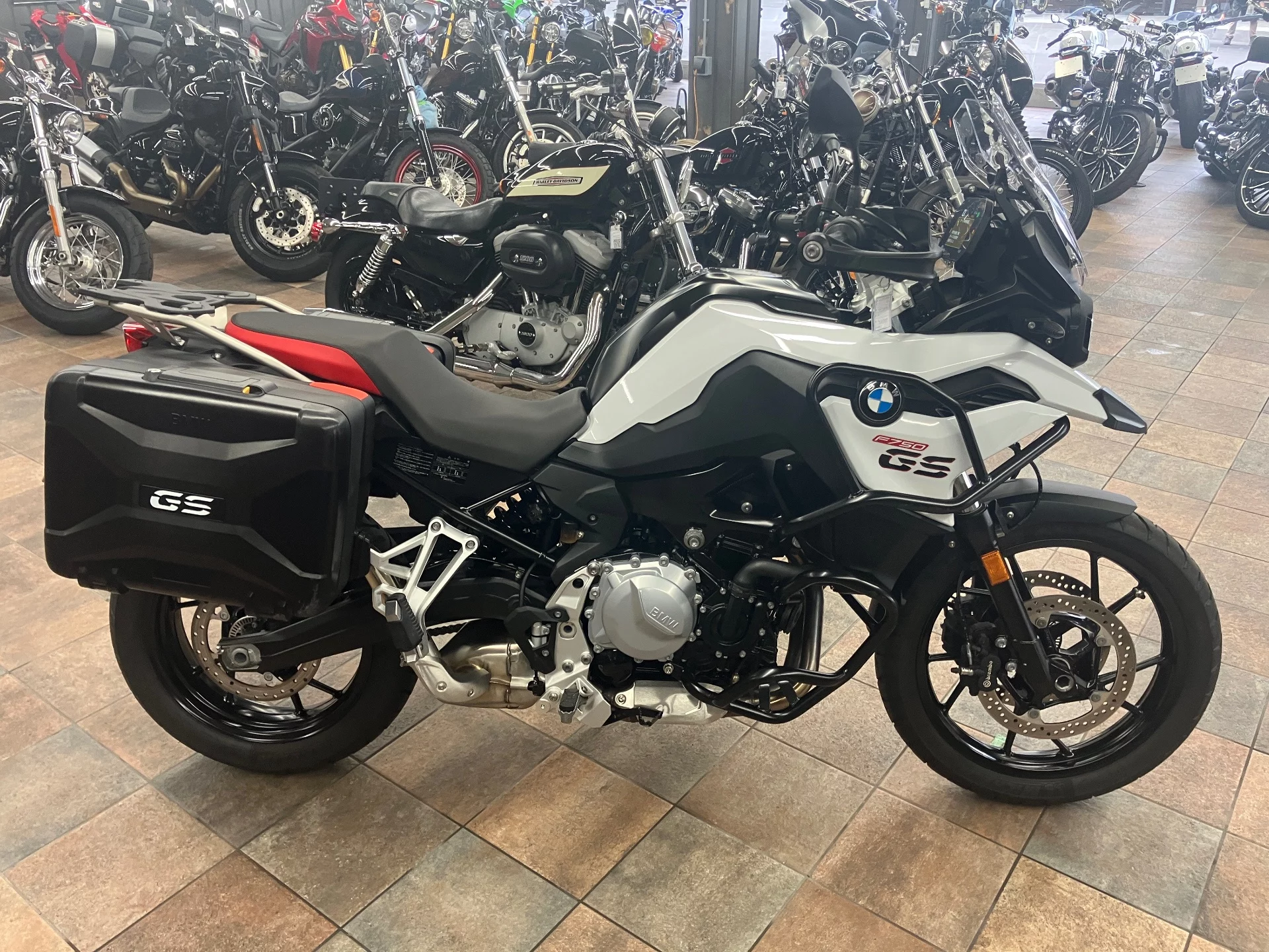 BMW BMW F750GS  с аукциона в Японии