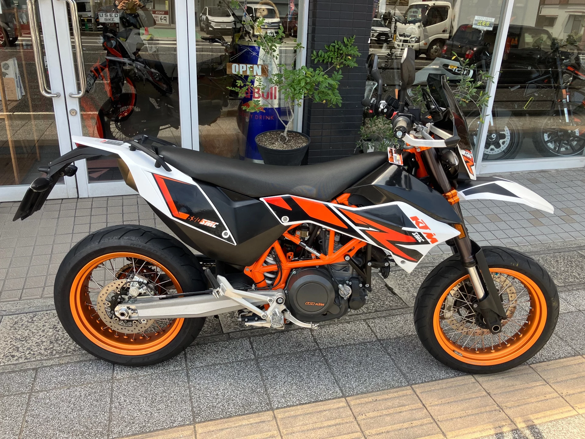 KTM KTM 690SMC R  с аукциона в Японии