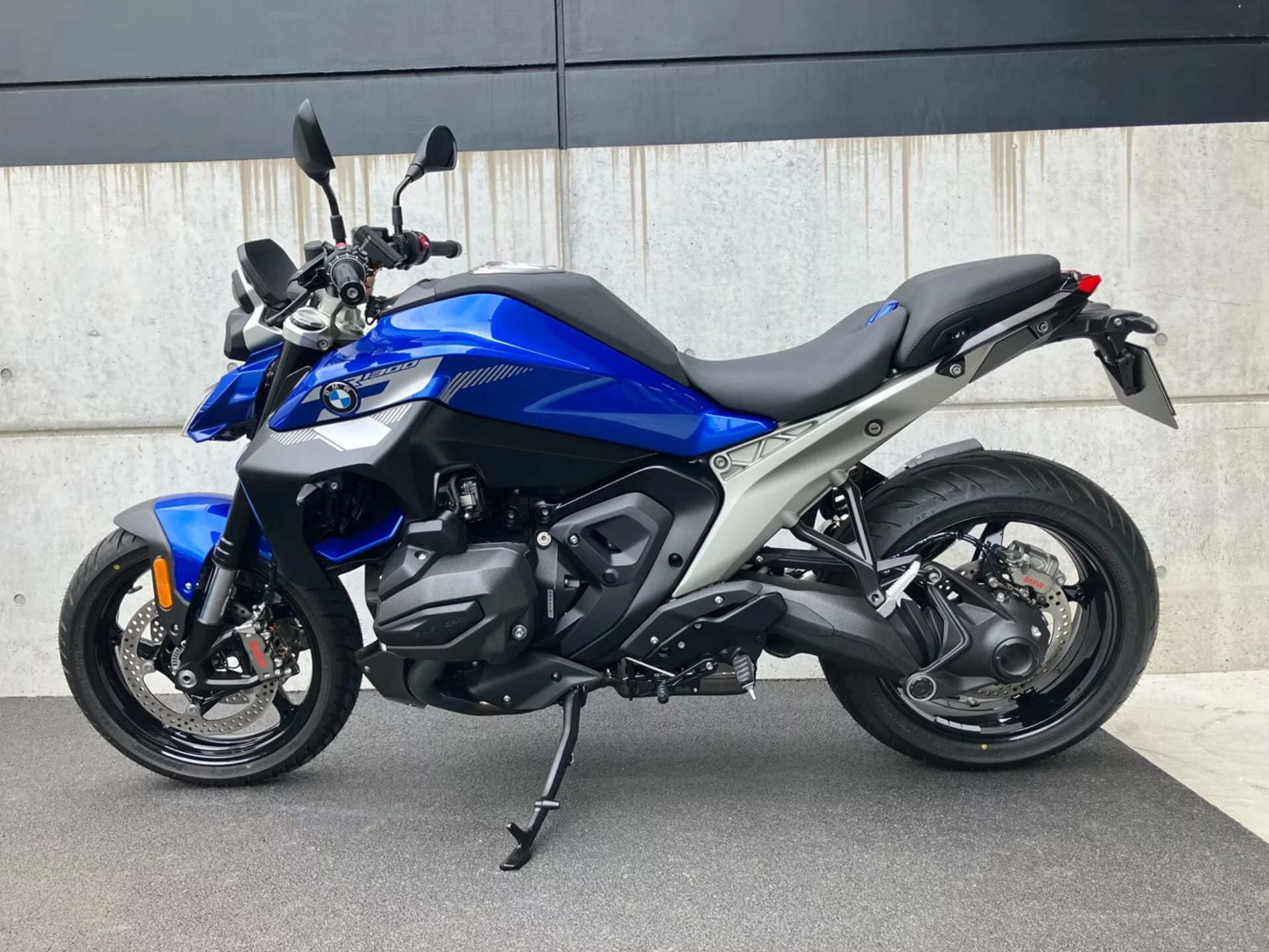 BMW BMW R1300R  с аукциона в Японии