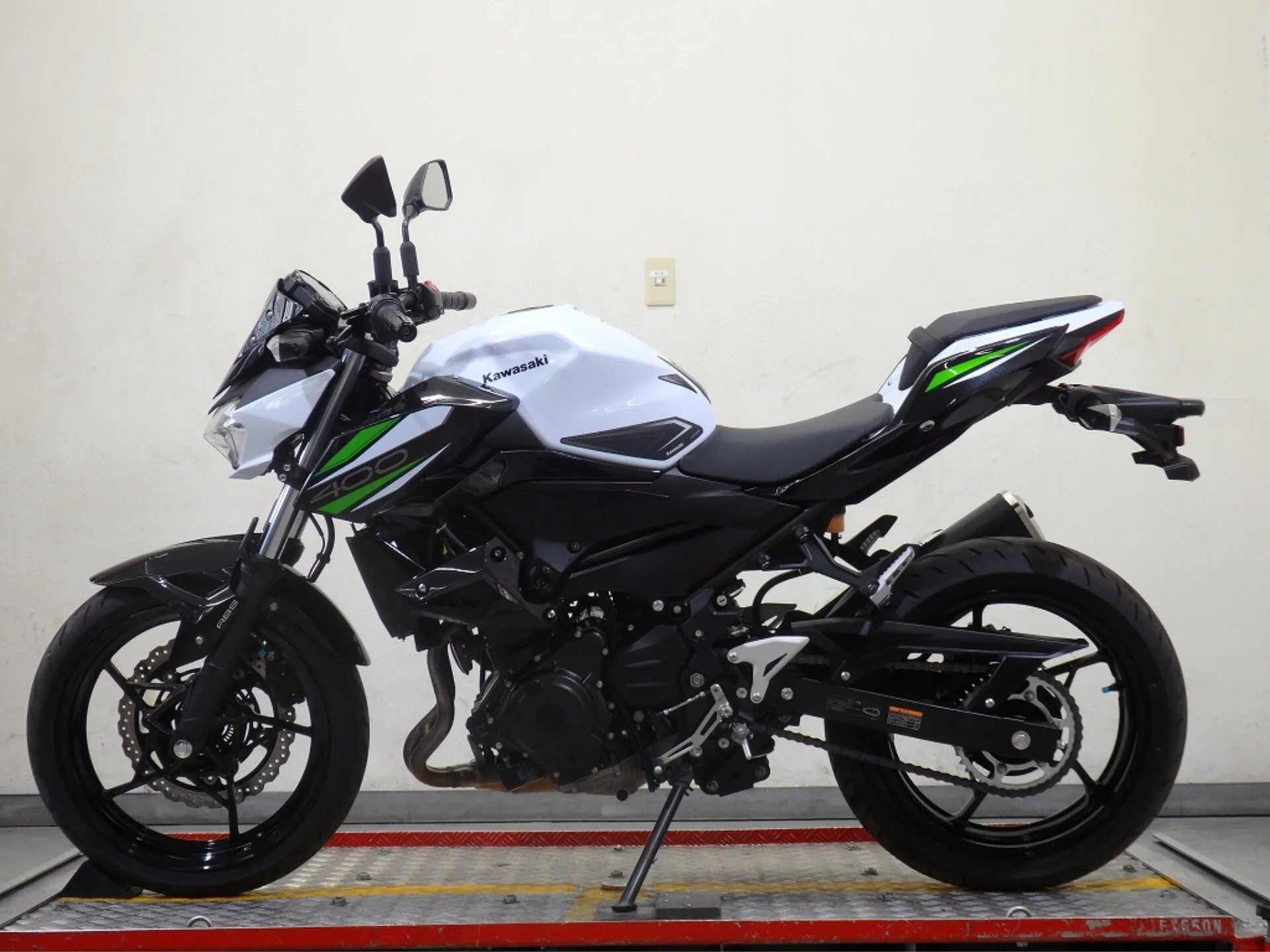 Kawasaki Z400  с аукциона в Японии
