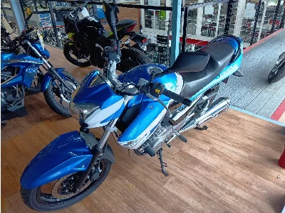 Suzuki GSR250