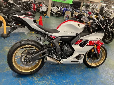 Yamaha YZF-R7
