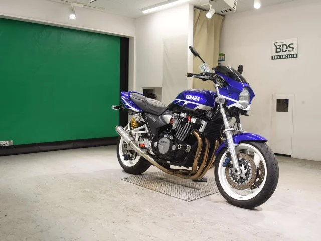Yamaha XJR1300  с аукциона в Японии