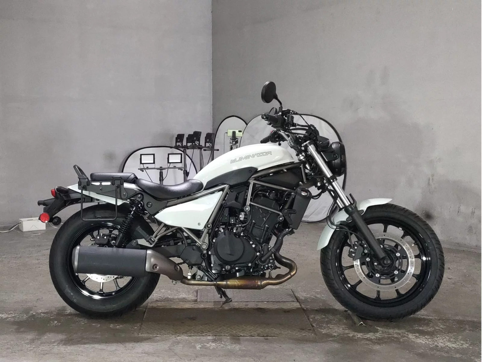 Kawasaki ELIMINATOR 400-1  с аукциона в Японии