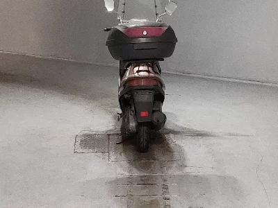 Suzuki ADDRESS V100