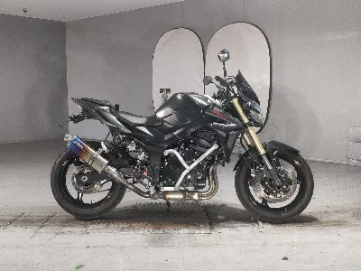 Suzuki GSR750