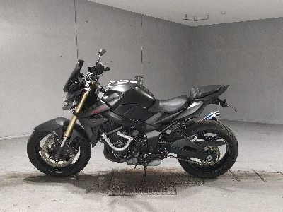 Suzuki GSR750