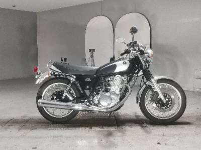 Yamaha SR400-1