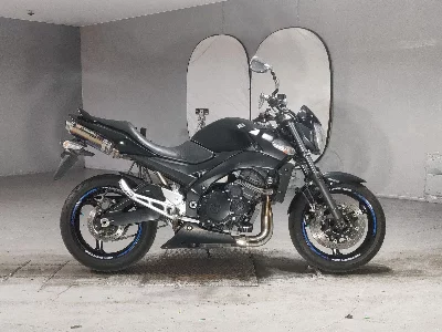 Suzuki GSR400