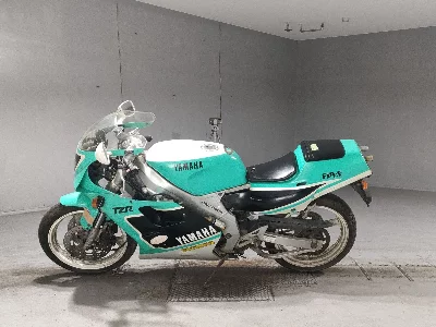 Yamaha TZR250-1
