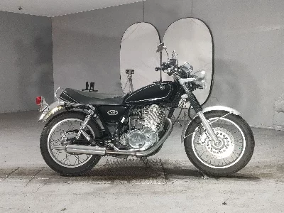 Yamaha SR400-1