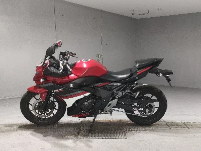 Suzuki GSX250R
