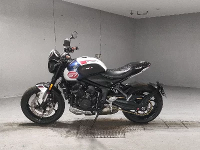Triumph  TRIUMPH  TRIDENT 660