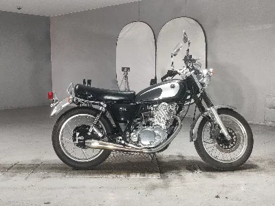 Yamaha SR400-1