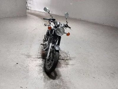 Yamaha SR400-1