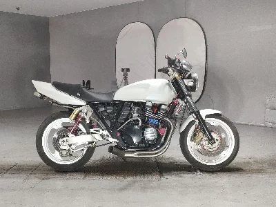Yamaha XJR400R-1