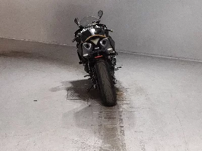 Yamaha YZF-R1