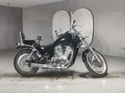 Suzuki INTRUDER 400