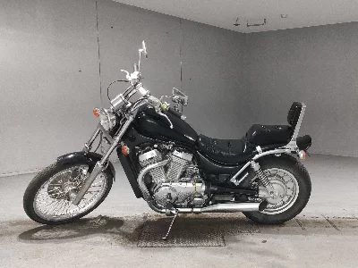 Suzuki INTRUDER 400