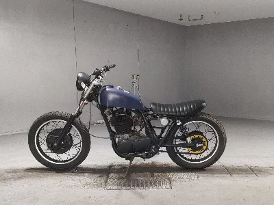 Yamaha SR400-1