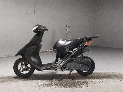 Suzuki ADDRESS V50