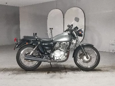 Suzuki ST250