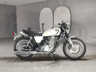 Yamaha SR400-1