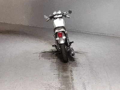Yamaha SR400-1