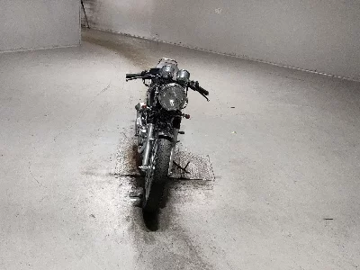 Yamaha SR400-1