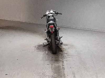 Yamaha SR400-1
