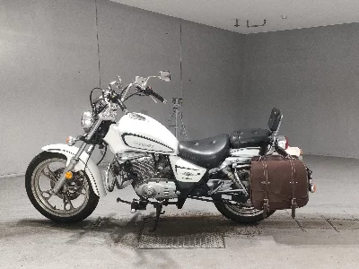 Suzuki GZ125HS