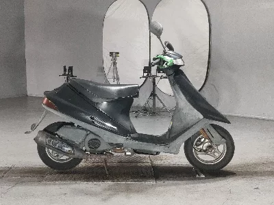 Suzuki ADDRESS V100