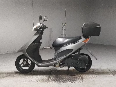 Suzuki ADDRESS V50