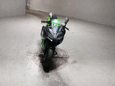 Kawasaki NINJA400