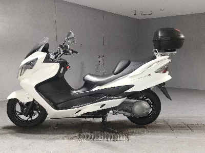 Suzuki SKYWAVE 250S