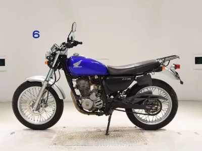 Honda CB223S