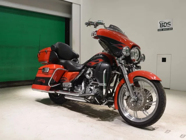 Harley-Davidson HARLEY FLHTCUSE1800CVO  с аукциона в Японии