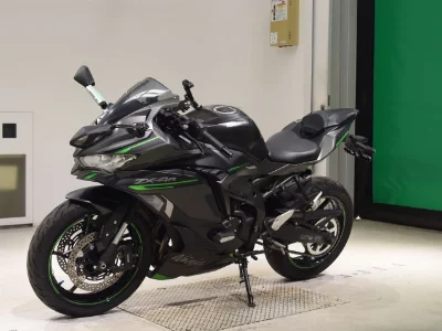 Kawasaki ZX-4R SE