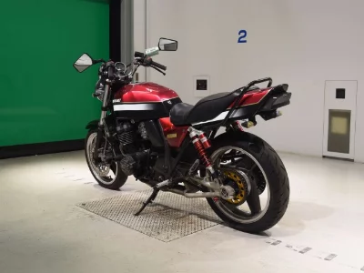 Kawasaki ZRX400