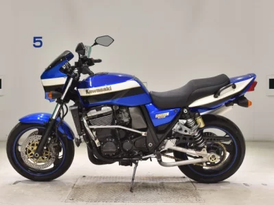 Мотоцикл из Японии Kawasaki ZRX1100