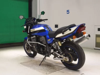 Kawasaki ZRX1100