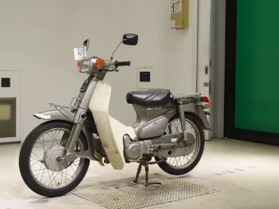 Honda C90