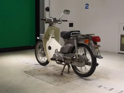 Honda C90