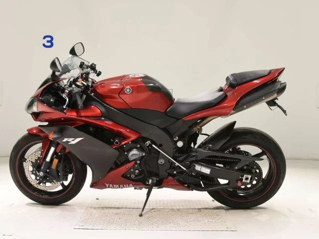 Yamaha YZF-R1  с аукциона в Японии