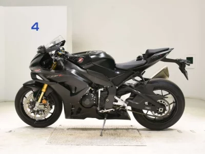 Мотоцикл из Японии Honda CBR1000RR-RSP