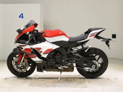 Yamaha YZF-R1