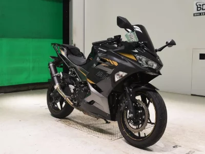 Kawasaki NINJA400-2