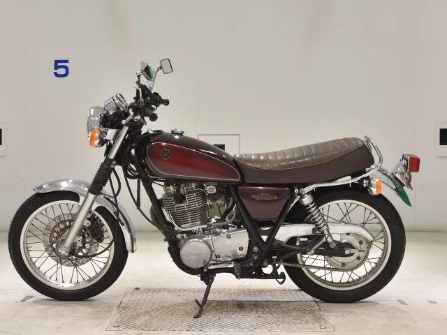 Yamaha SR400-3  с аукциона в Японии