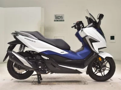 Honda  FORZA -5