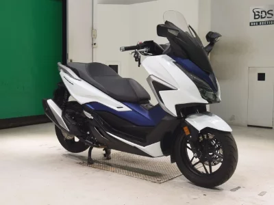 Honda  FORZA -5